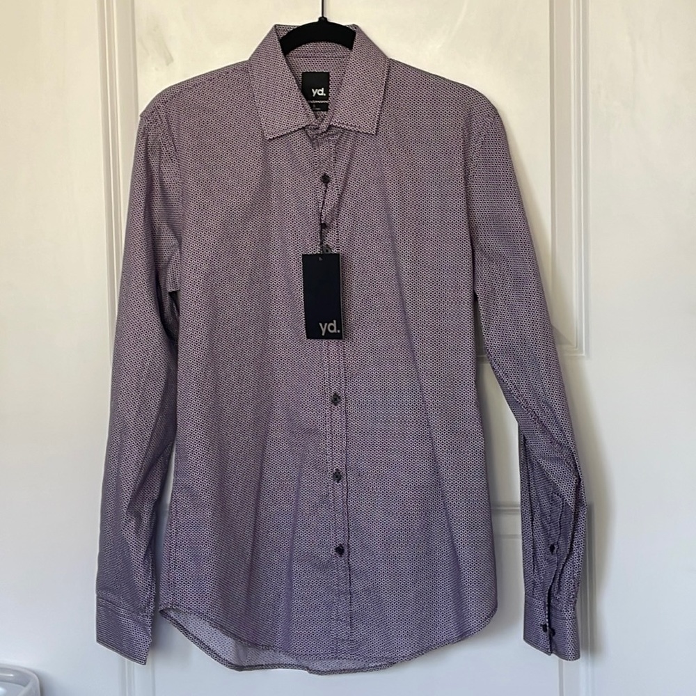 YD. Men’s Burgundy Hilkside Button Down Shirt Small NEW!!